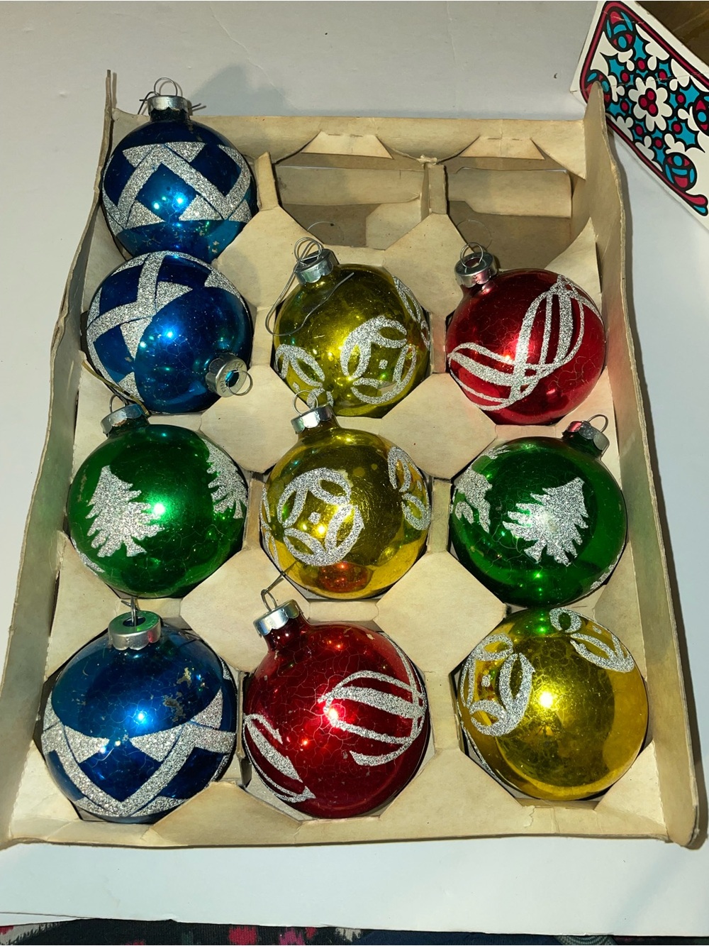 Vintage Holly Glass stencil  Glitter Christmas Ornaments 10